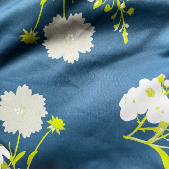 Kortni Jeane squared up top - Picture 4 of 4